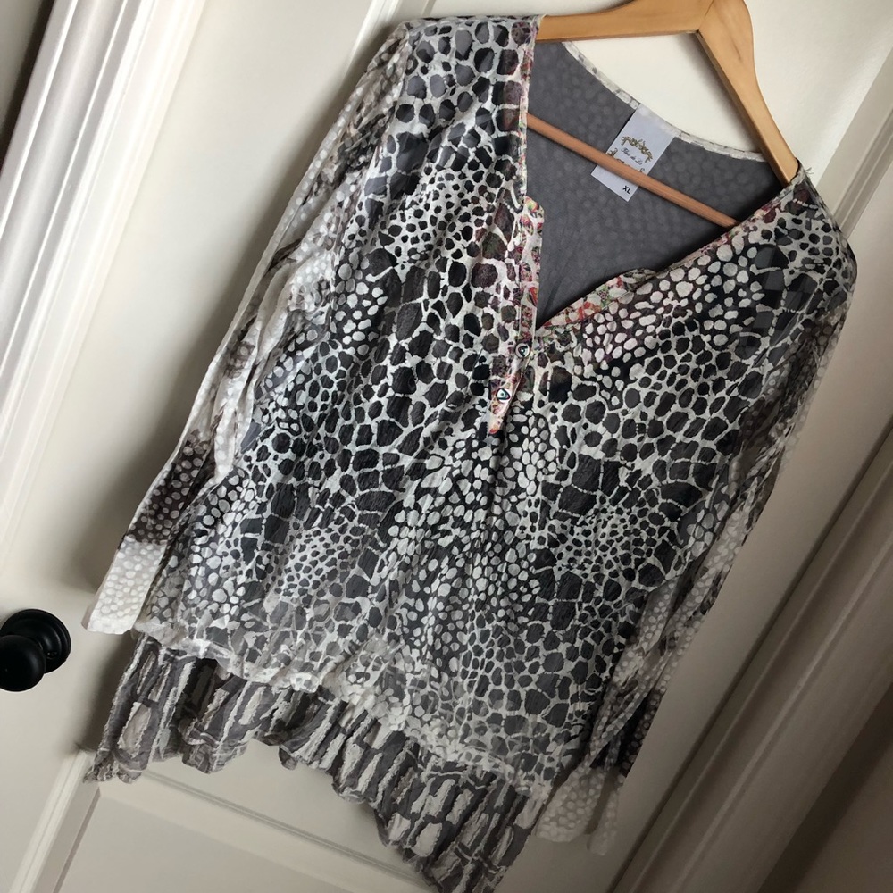 Top- super cute details!